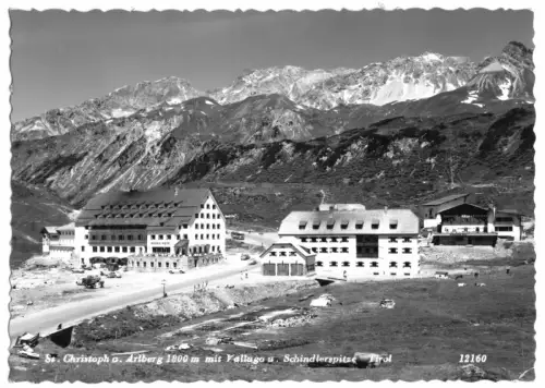 AK, St. Christoph a. Arlberg, Tirol, Hotels m. Valluga und Schindlerspitze, 1961
