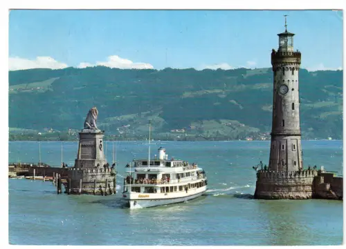 AK, Lindau am Bodensee, Hafeneinfahrt mit MS Schwaben, 1966