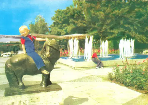 AK, Erfurt, iga-Gelände, "Ponyreiter" im Rosenpaterre, 1975