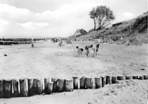 AK, Ostseebad Ahrenhoop, Am Strand, 1979