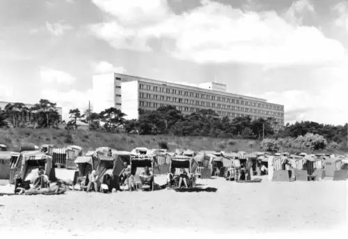 AK, Ostseebad Zinnowitz Usedom, Ferienheim "Roter Oktober", Strandansicht, 1981