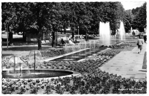 AK, Bad Eilsen, Partie im Kurpark, belebt, um 1967