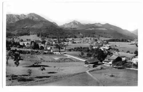 AK, Bergen Obb., Totale mit Hochfelln und Hochgern, 1950