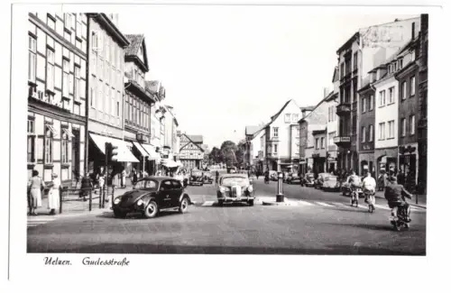 AK, Uelzen, Gudesstr., belebt, um 1958