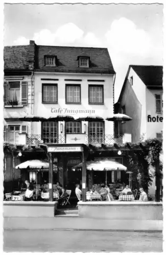 AK, Rüdesheim am Rhein, Conditorei Jungmann mit Terrasse, belebt, um 1972