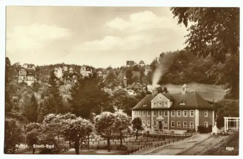 AK, Ruhla, Teilansicht mit Stadtbad, um 1930