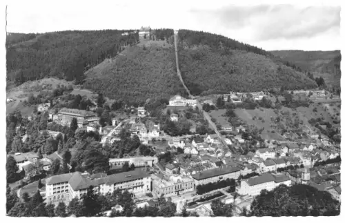 AK, Wildbad im Schwarwald, Teilansicht mit Sommerberg, 1961