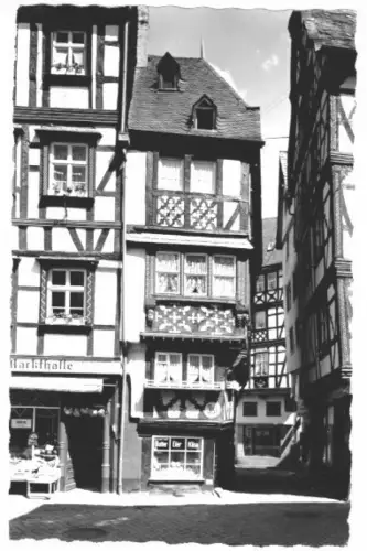 AK, Bernkastel-Kues, Geschäftshäuser, um 1960