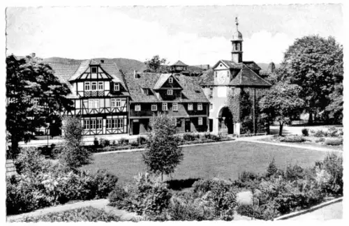 AK, Bad Sooden - Allendorf, Altes Tor mit Anlagen, 1956