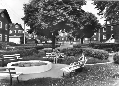 AK, Oberhain Kr. Rudolstadt, Anlagen in der Ortsmitte, belebt, 1980