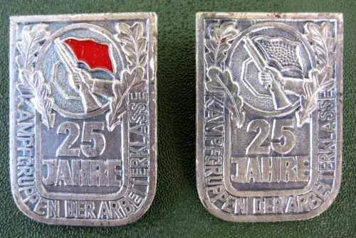 Abzeichen (2 Varianten), DDR, 25 Jahre Kampfgruppen der Arbeiterklasse (1979)