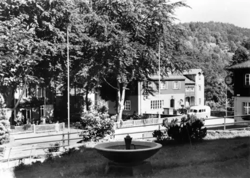 AK, Kurort Kipsdorf Erzgeb., Straßenpartie mit Postamt, 1970