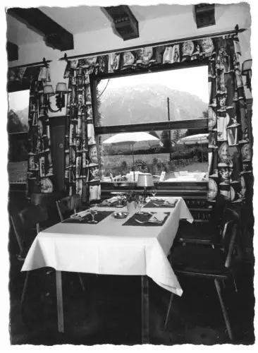 AK, Ruhpolding Obb., Parkhaus Ruhwinkl, Gastraum, Echtfoto, Handabzug, um 1960