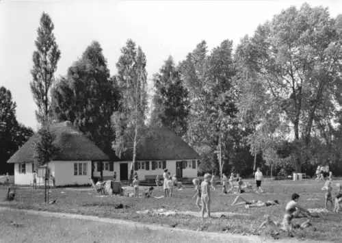 AK, Sternberg, Badeanstalt belebt, 1966