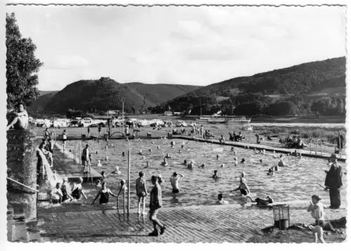 AK, Bad Hönningen, Freibad, belebt, um 1956, Echtfoto