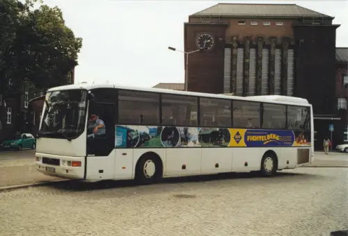 Foto im AK-Format, Zwickau, Hauptbahnhof mit Bus der Fichtelbergbahn, 2005