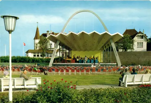 AK, Ostseeheilbad Travemünde, Musikpavillion, belebt, um 1970