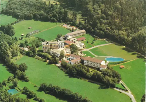 AK, Neukirchen Knüll, Rehazentrum Urbachtal, Luftbildansicht, 1990