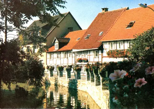 AK, Stadt Hornburg, Straßenpartie mit Fachwerkhäusern, um 1985