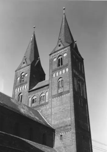 AK, Jerichow, Klosterkirche, Türme von NO, 1968