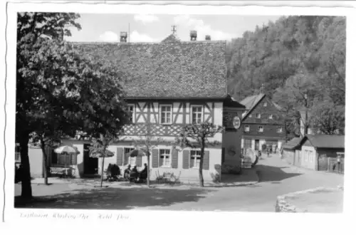 AK, Wirsberg Fichtelgeb., Hotel Post, belebt, um 1955