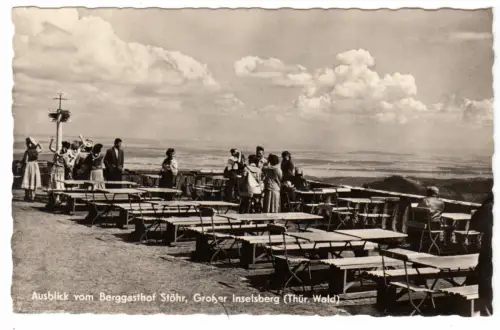 AK, Inselsberg Thür. Wald, Berggasthof Stöhr, Terrasse m. Aussicht, belebt, 1959