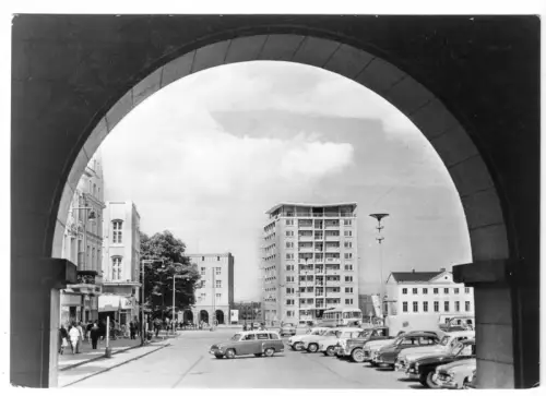 AK, Rostock, Blick zum Hochhaus am Ernst-Thälmann-Platz, 1964