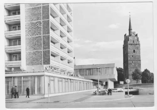 AK, Rostock, Kröpeliner Tor und Hotel Warnow, 1968