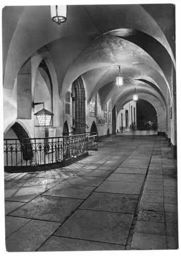 AK, Rostock, Eingang zum Ratskeller, Nachtansicht, Version 2, 1966