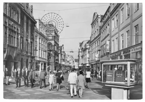 AK, Rostock, Partie auf der Kröpeliner Str., belebt, Version 1, 1974