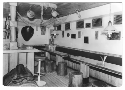 AK, Rostock, Hotel Warnow, Gaststätte "Boutique", Gastraum, 1975