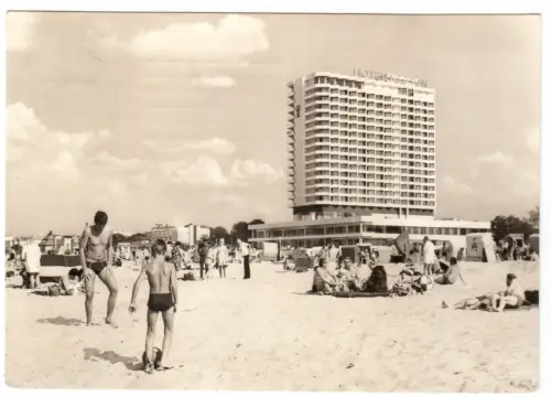 AK, Rostock Warnemünde, Strand und Hotel "Neptun", 1971