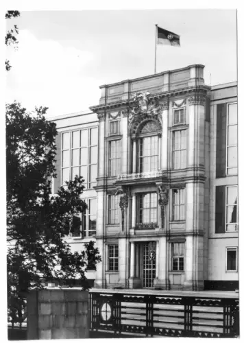 AK, Berlin Mitte, Staatsratsgebäude, Karl-Liebknecht-Portal, um 1970