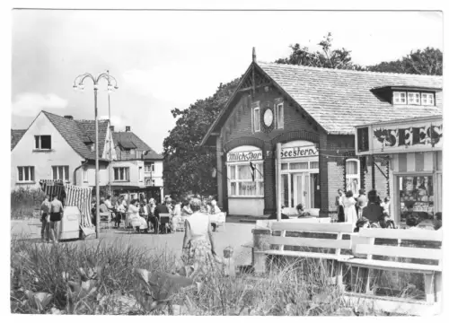 AK, Seeheilbad Graal-Müritz, Milchbar Seestern, belebt, Version 1, 1967