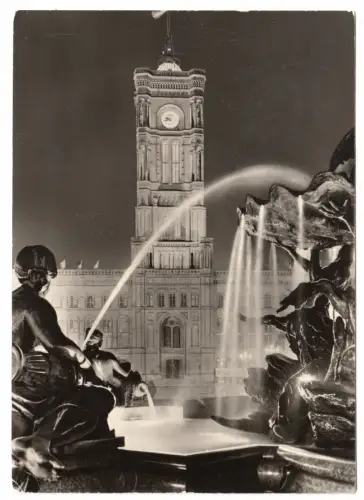 AK, Berlin Mitte, Neptunbrunnen und Rotes Rathaus, Nachtansicht, 1972
