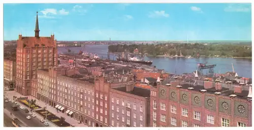 AK lang, Panoramakarte, Rostock, Blick auf Lange Straße und Stadthafen, 1976