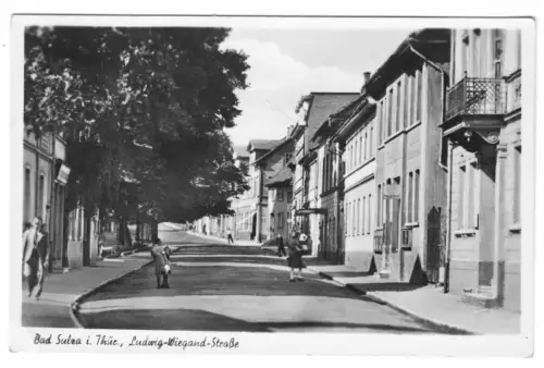 AK, Bad Sulza Thür., Ludwig-Wiegand-Str., belebt, 1955
