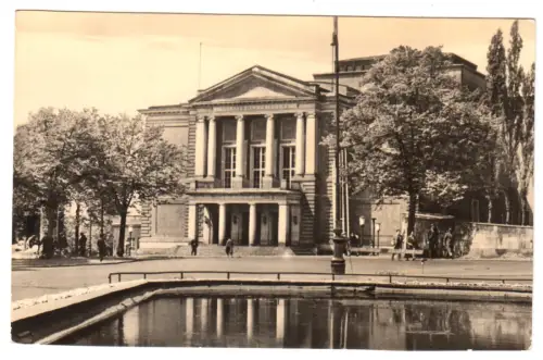 AK, Halle Saale, Blick zum Theater des Friedens, 1958