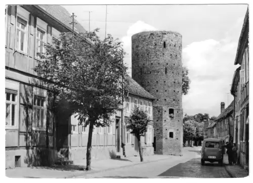 AK, Lenzen Elbe, Berliner Str. und "Stumpfer Turm",  1977