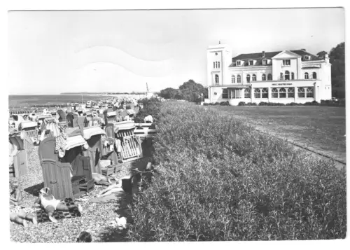 AK, Bad Doberan, OT Heiligendamm, Fritz-Reuter-Haus und Strand, belebt, 1979
