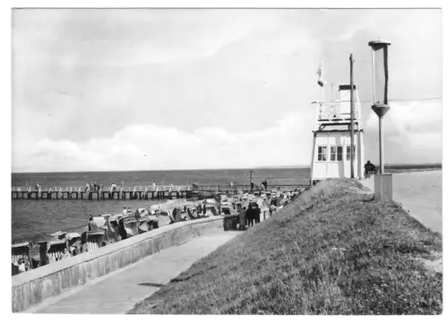 AK, Kühlungsborn Kr. Bad Doberan, Strand Kühlungsborn-Ost mit Rettungsturm, 1967