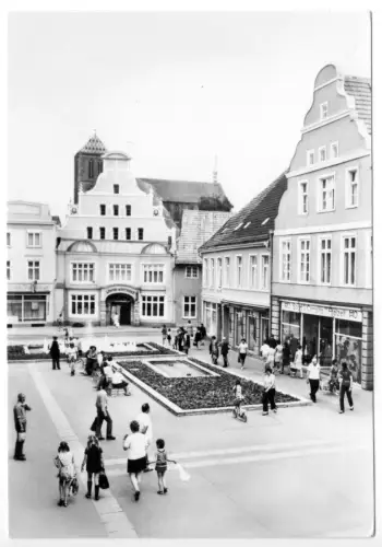 AK, Wismar, Krämerstr., belebt, 1974