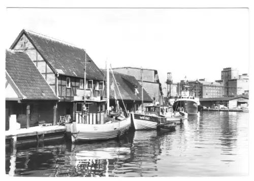AK, Wismar, Partie im Hafen, Fischkutter, Version 1, 1979