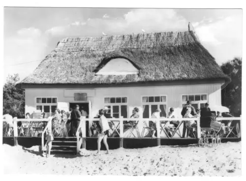 AK, Insel Poel, Schwarzer Busch, Strandhalle, belebt, 1970