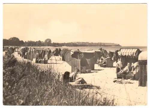 AK, Ostseebad Boltenhagen, Strandpartie belebt, Version 1, 1963