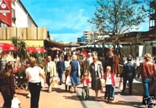 AK, Wolfsburg, Fußgängerzone Porschestr., belebt, 1980