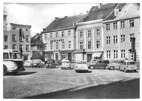 AK, Stralsund, Alter Markt mit Blick zum Ratscafé, Pkw, 1966