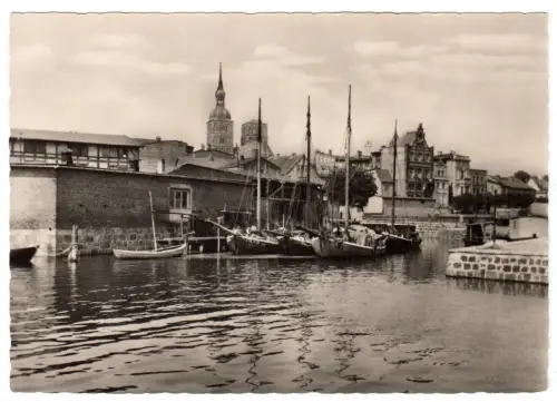 AK, Stralsund, Am Fischerhafen, 1962