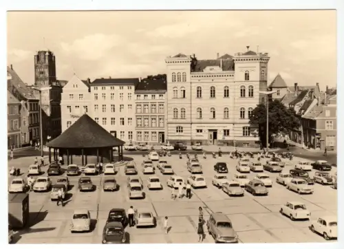 AK, Stralsund, Leninplatz, Version 2, zahlr. Pkw, 1970