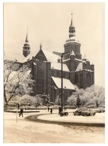 AK, Stralsund, Kirche St. Marien im Winter, 1972